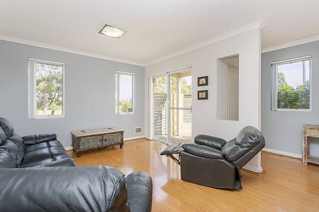 33 Kenwick Way, Balga WA, Balga - Thumbnail 3