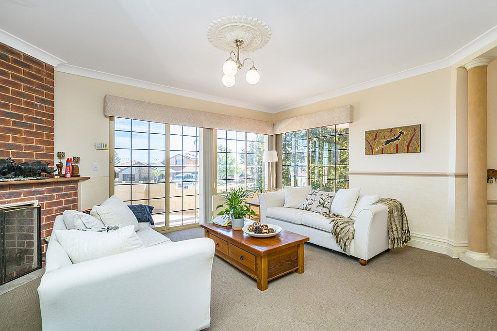 22 Dennison Drive, Ocean Reef WA, Ocean Reef - Thumbnail 3