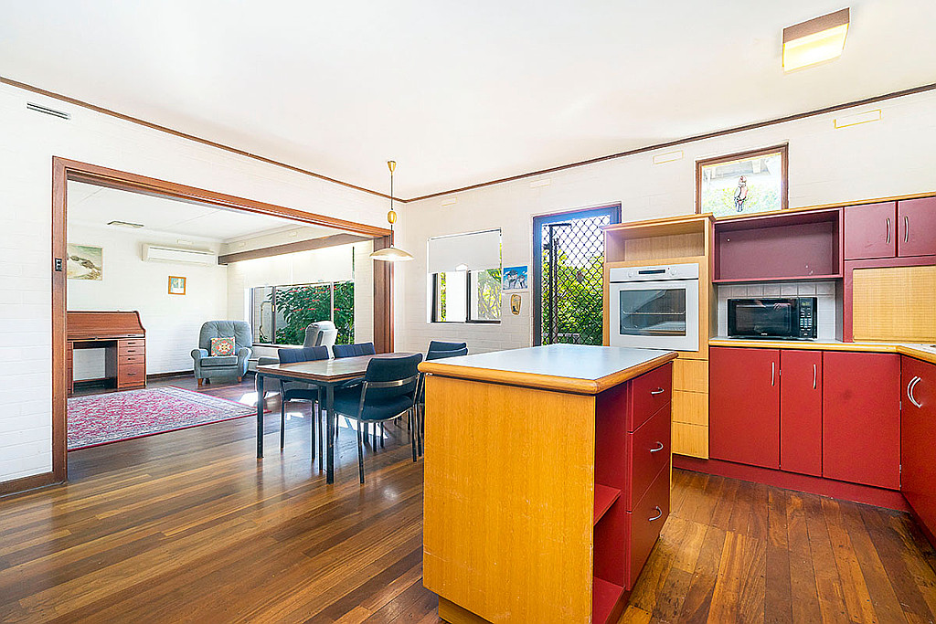 11 Haysom Street, Trigg WA, Trigg - Thumbnail 6