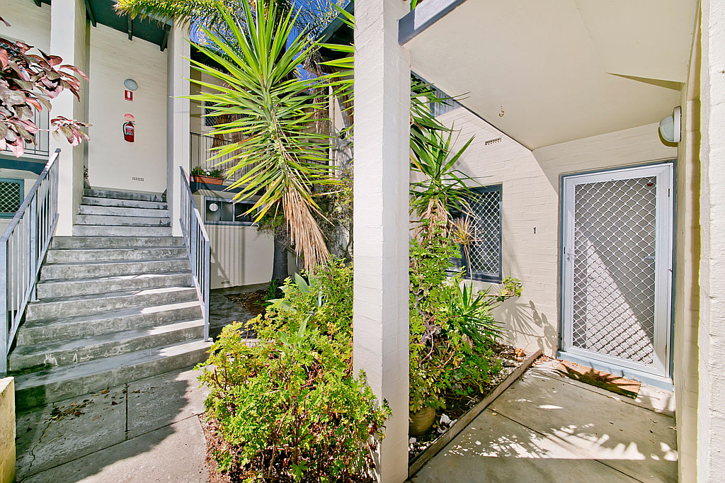 1/25 Drabble Road, Scarborough WA, Scarborough - Thumbnail 4