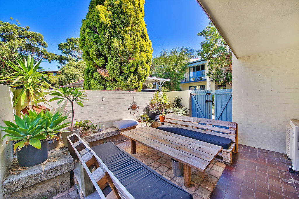 1/25 Drabble Road, Scarborough WA, Scarborough - Thumbnail 2