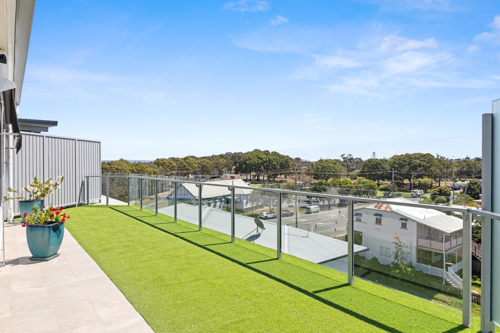 56 Oxley Avenue, Woody Point - Thumbnail 2