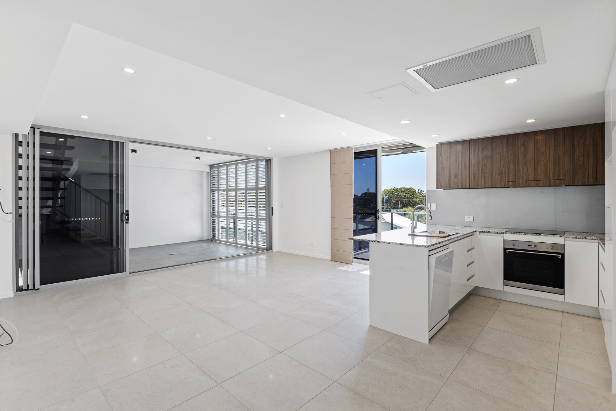 56 Oxley Avenue, Woody Point - Thumbnail 6