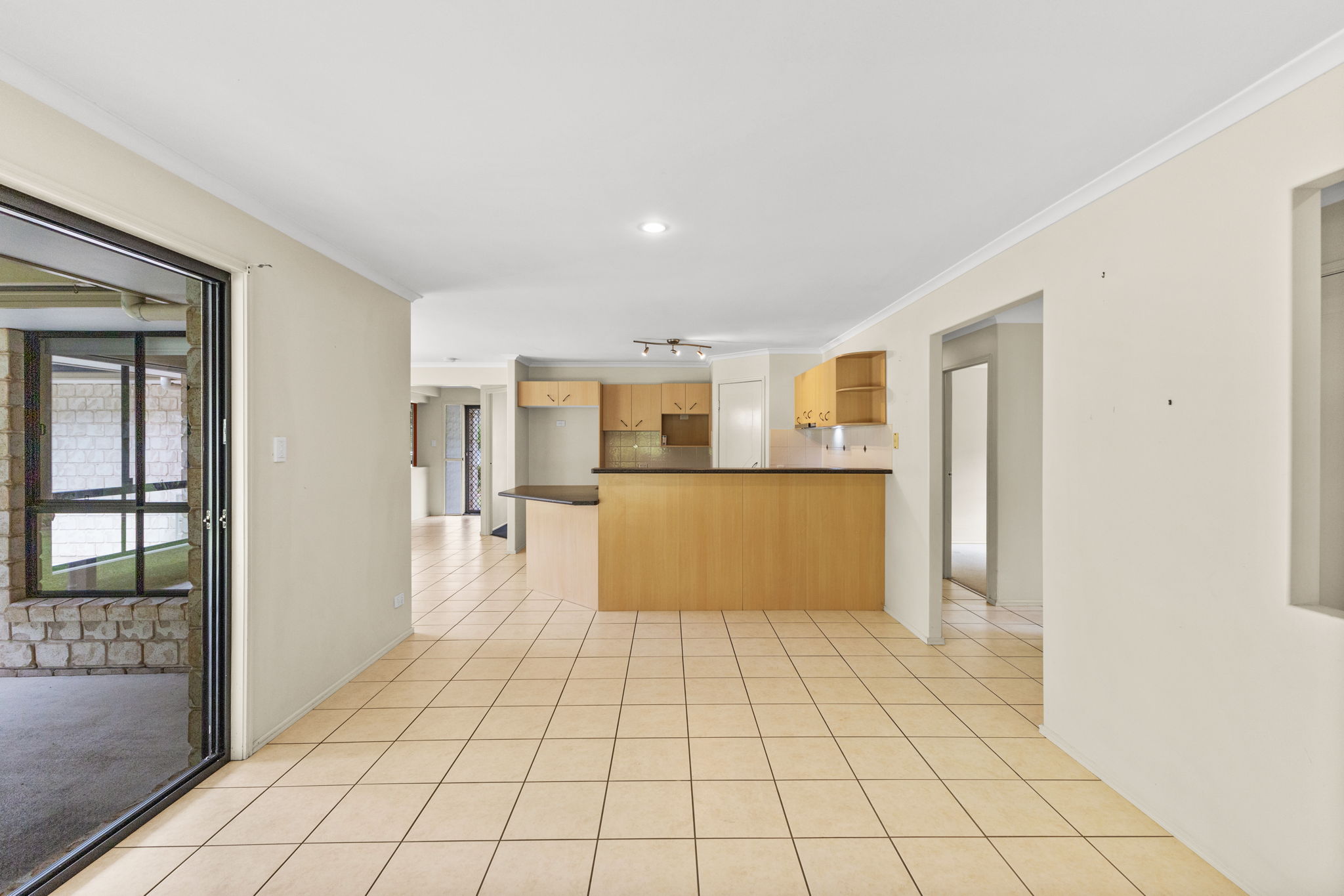15 Carriage Crescent, Beerburrum - Thumbnail 7