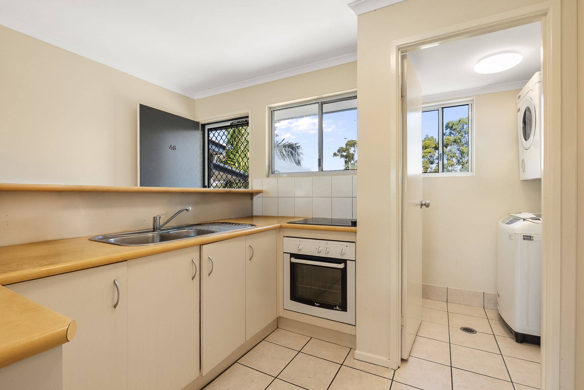 66 University Drive, Meadowbrook - Thumbnail 6