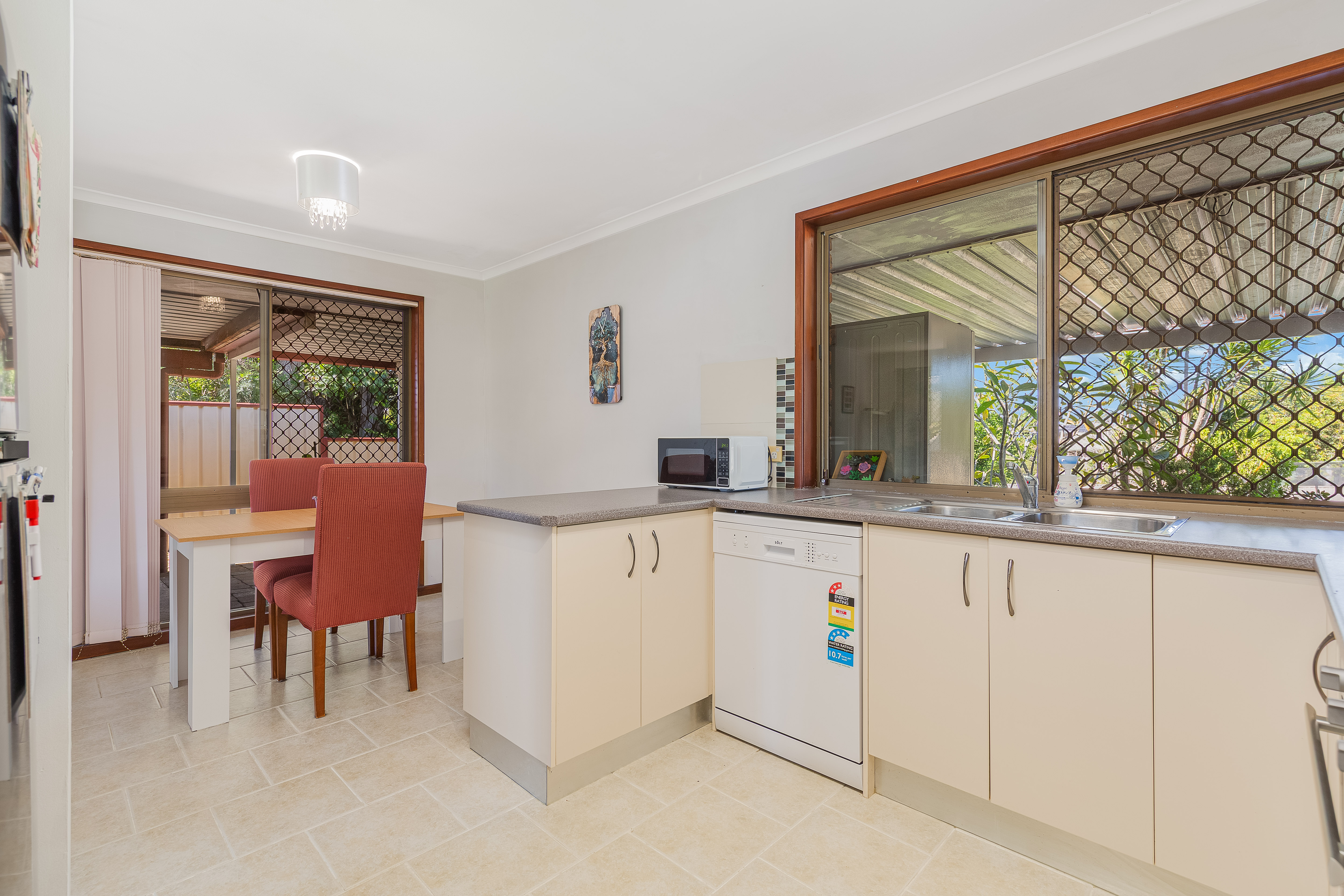 13 Dracon Street, Regents Park - Thumbnail 7