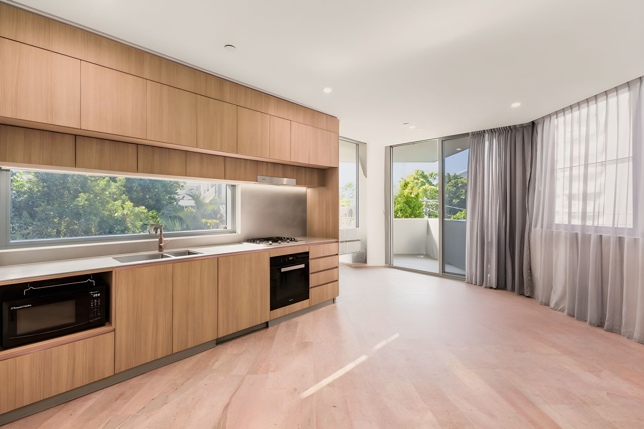 66 Lambert Street, Kangaroo Point - Thumbnail 3