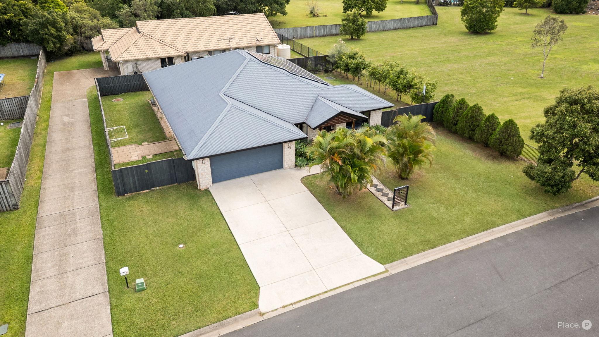 19 Tedar Close, Bellmere - Image 1