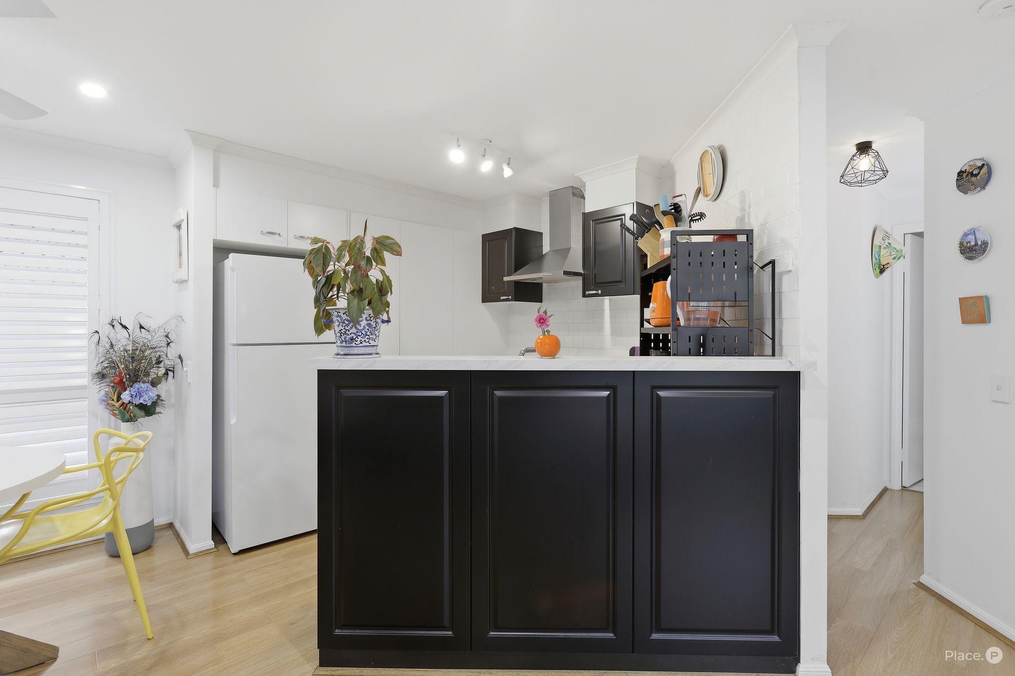 4 Georgina Street, Woody Point - Thumbnail 8