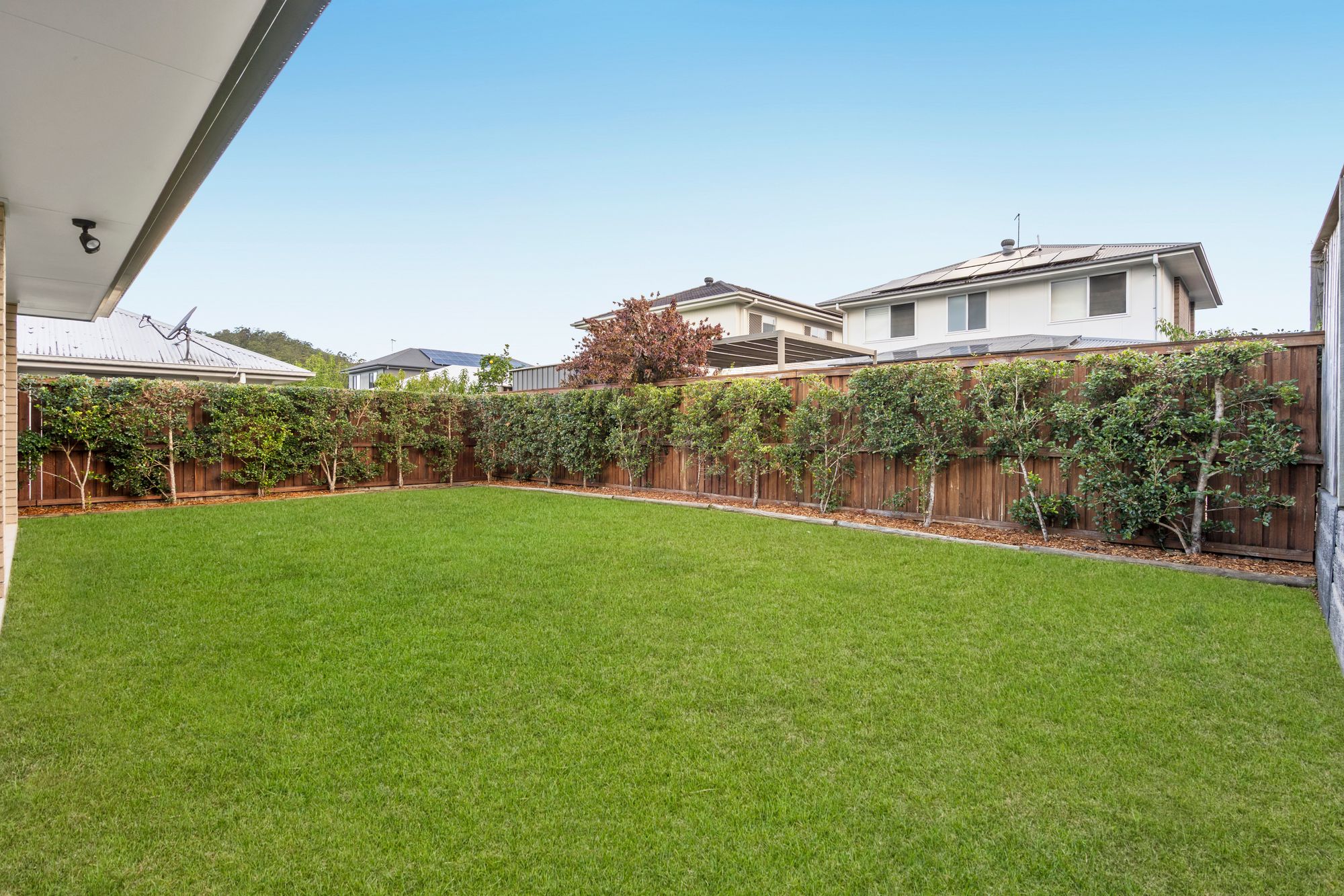 86 Lomond Circuit, Upper Kedron - Thumbnail 2