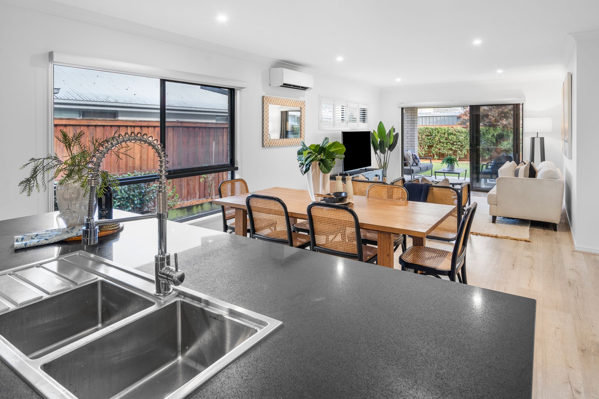86 Lomond Circuit, Upper Kedron - Thumbnail 5