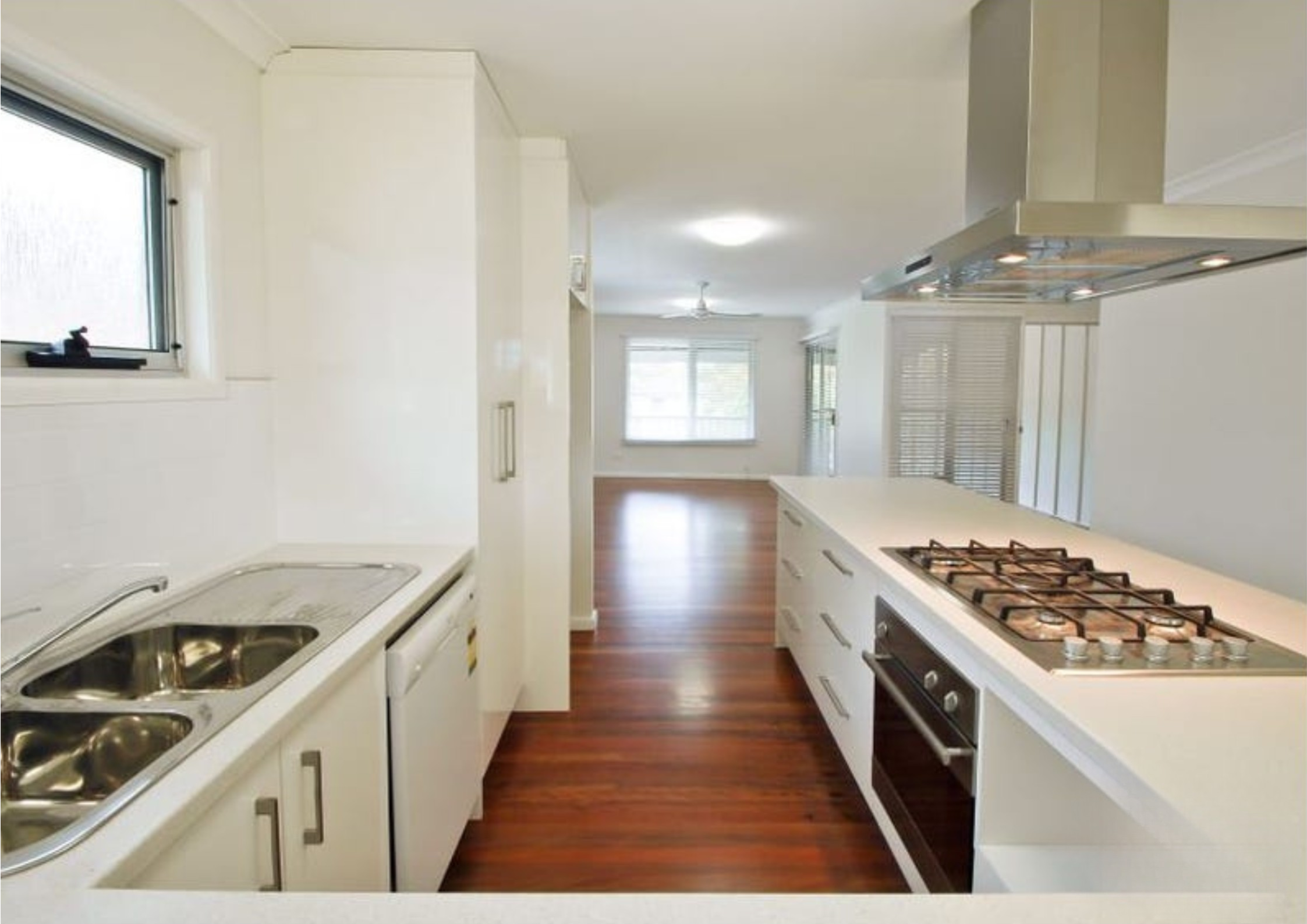 23 Chaplin Street, Stafford Heights - Thumbnail 2