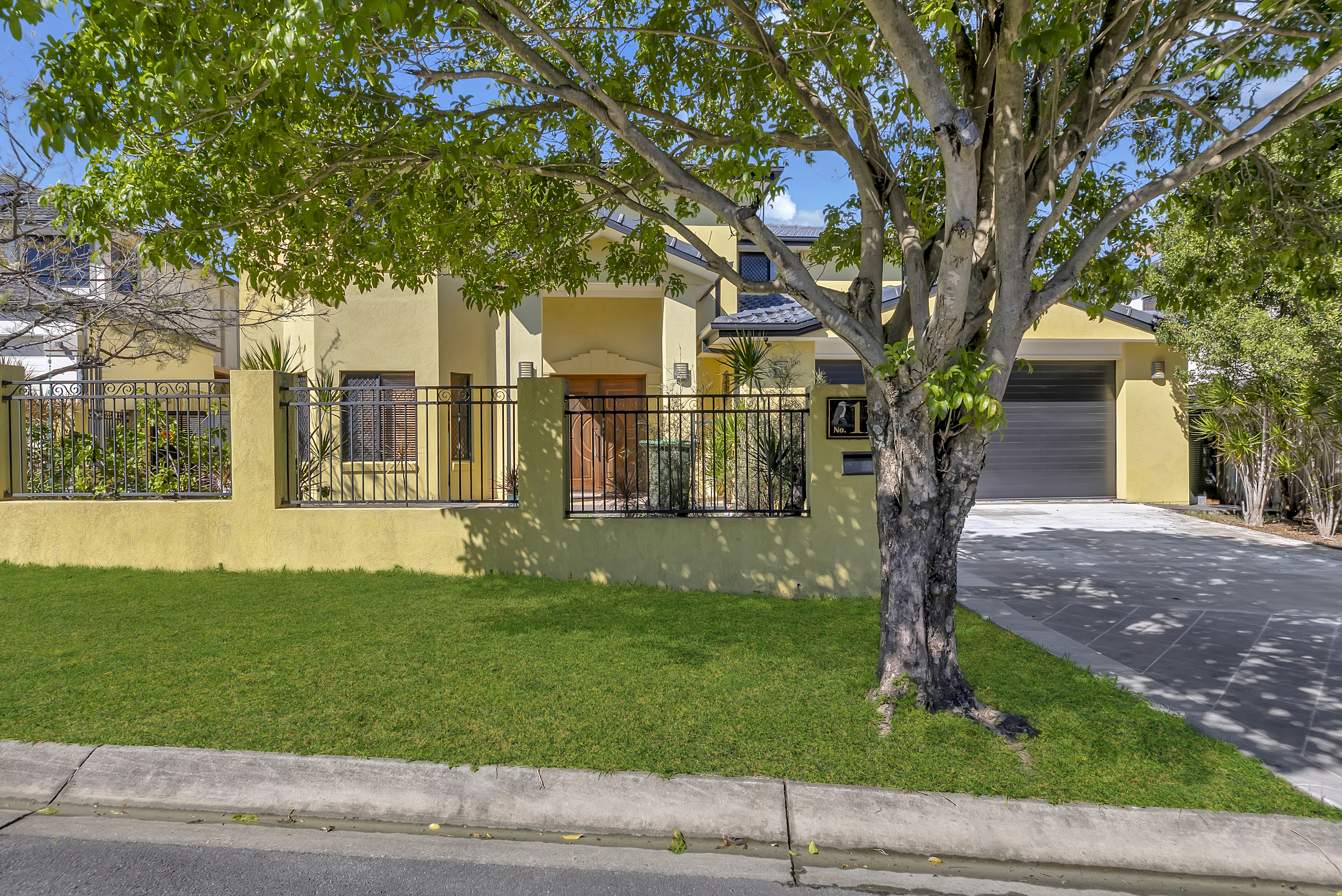11 Mulberry Place, Stretton - Thumbnail 2