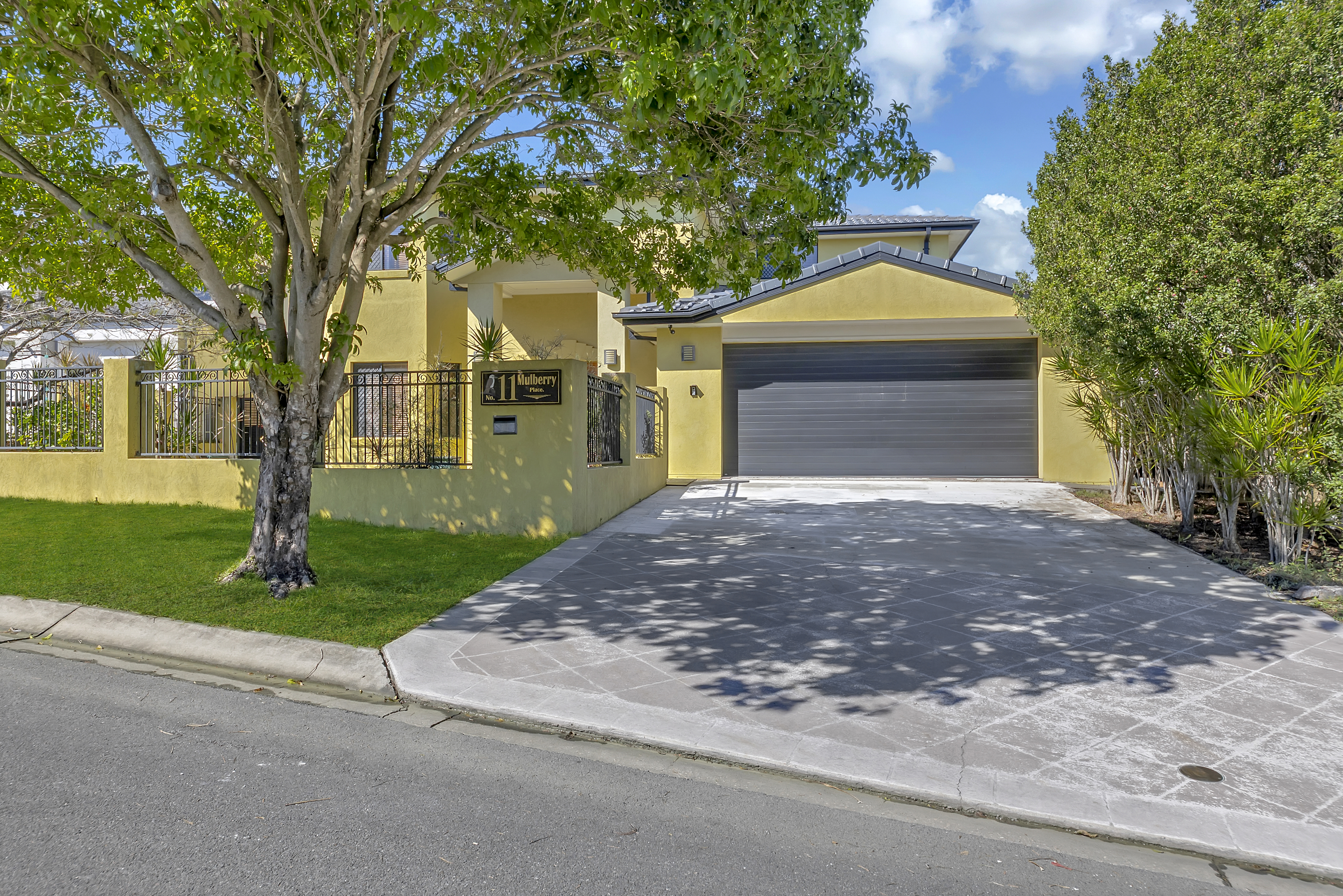11 Mulberry Place, Stretton - Image 1