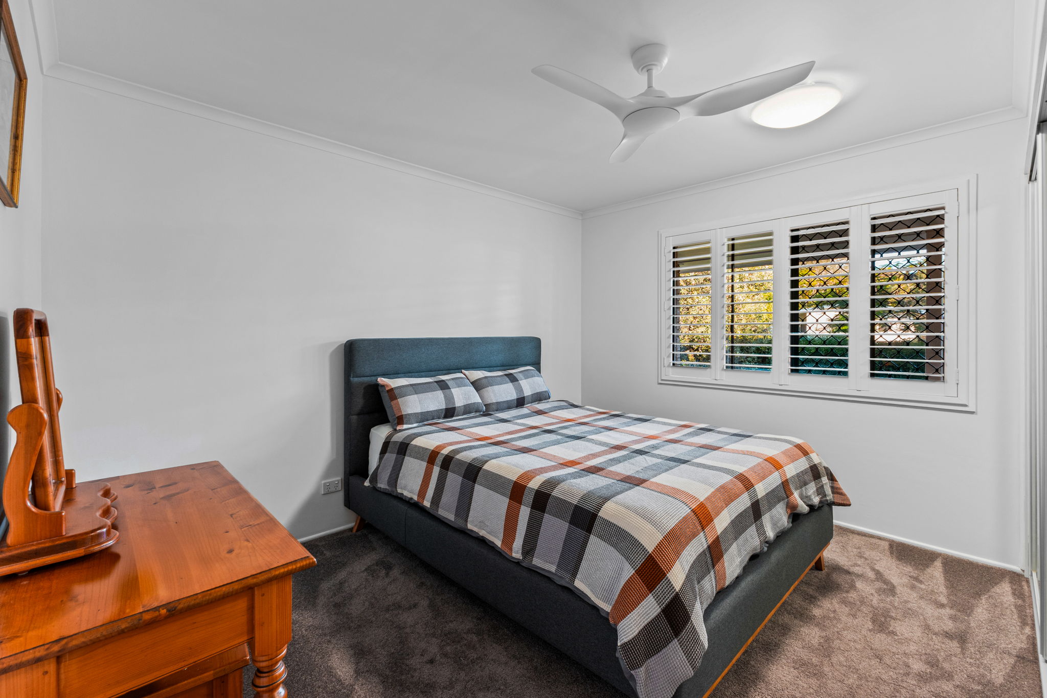 15 Whiting Street, Beachmere - Thumbnail 3