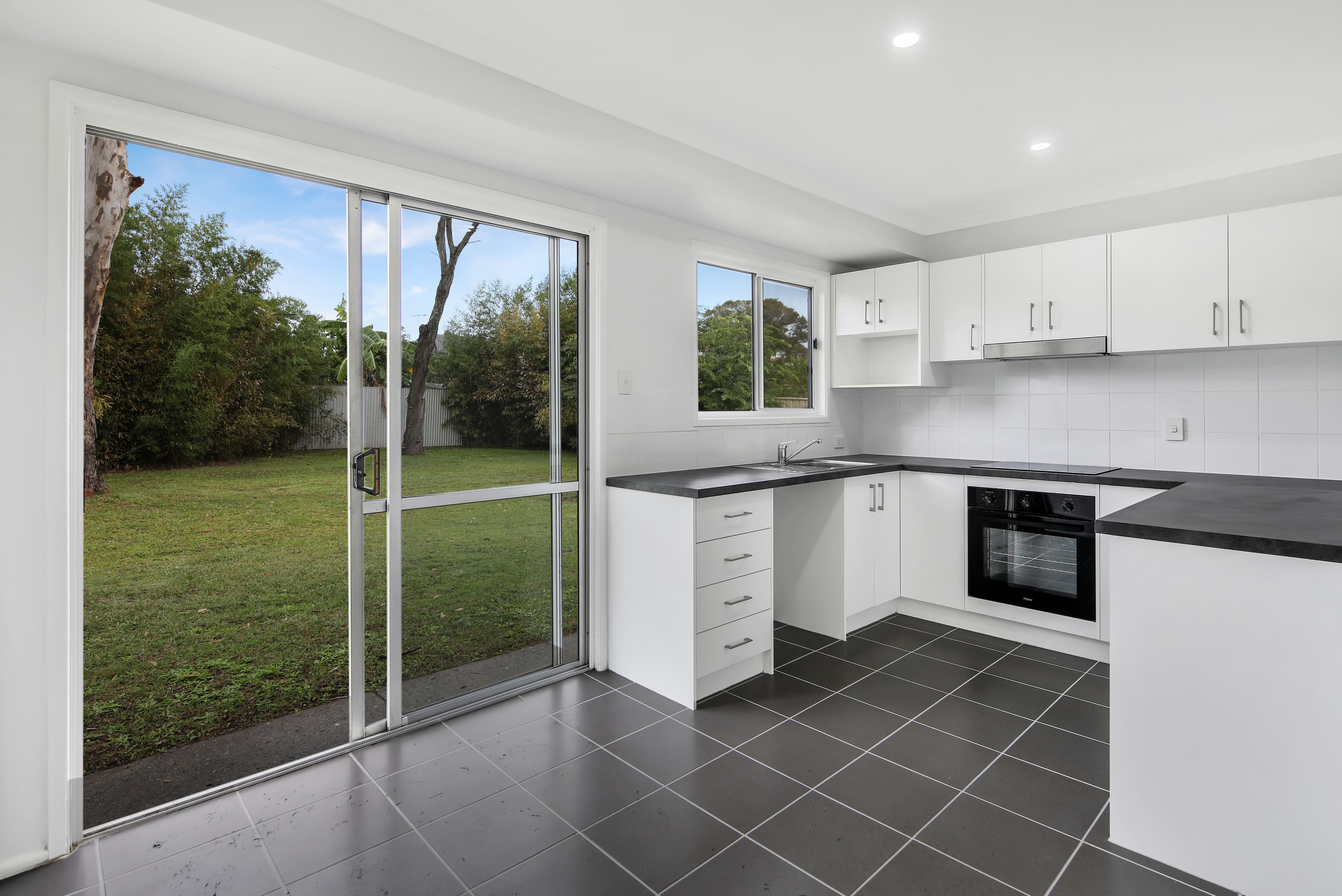 9 Kenny Street, Woodridge - Thumbnail 3