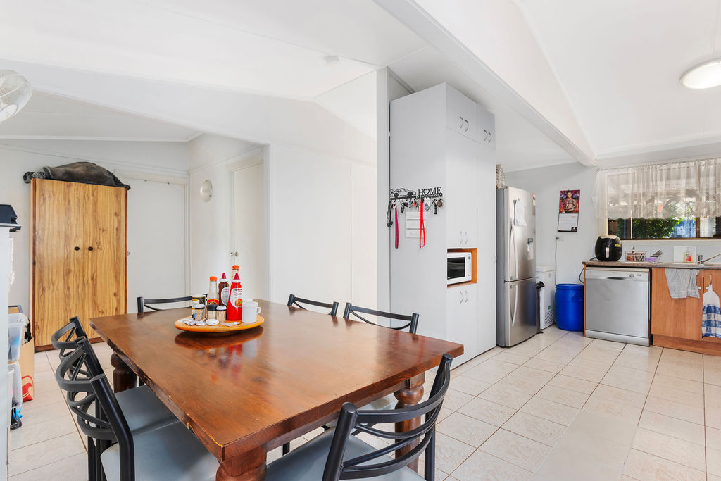 35B Jahn Drive, Glenore Grove - Thumbnail 4