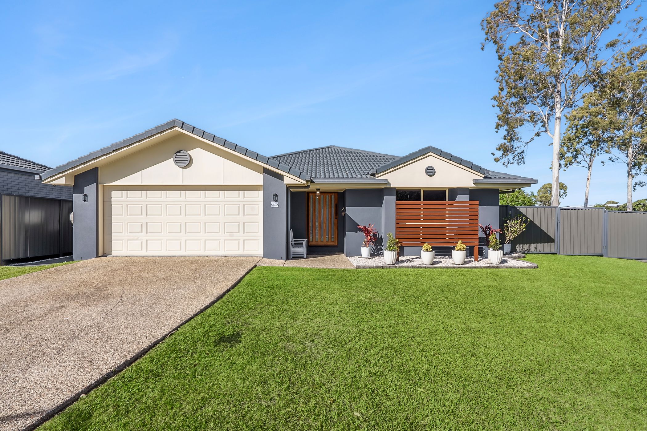 27 Adelaide Drive
