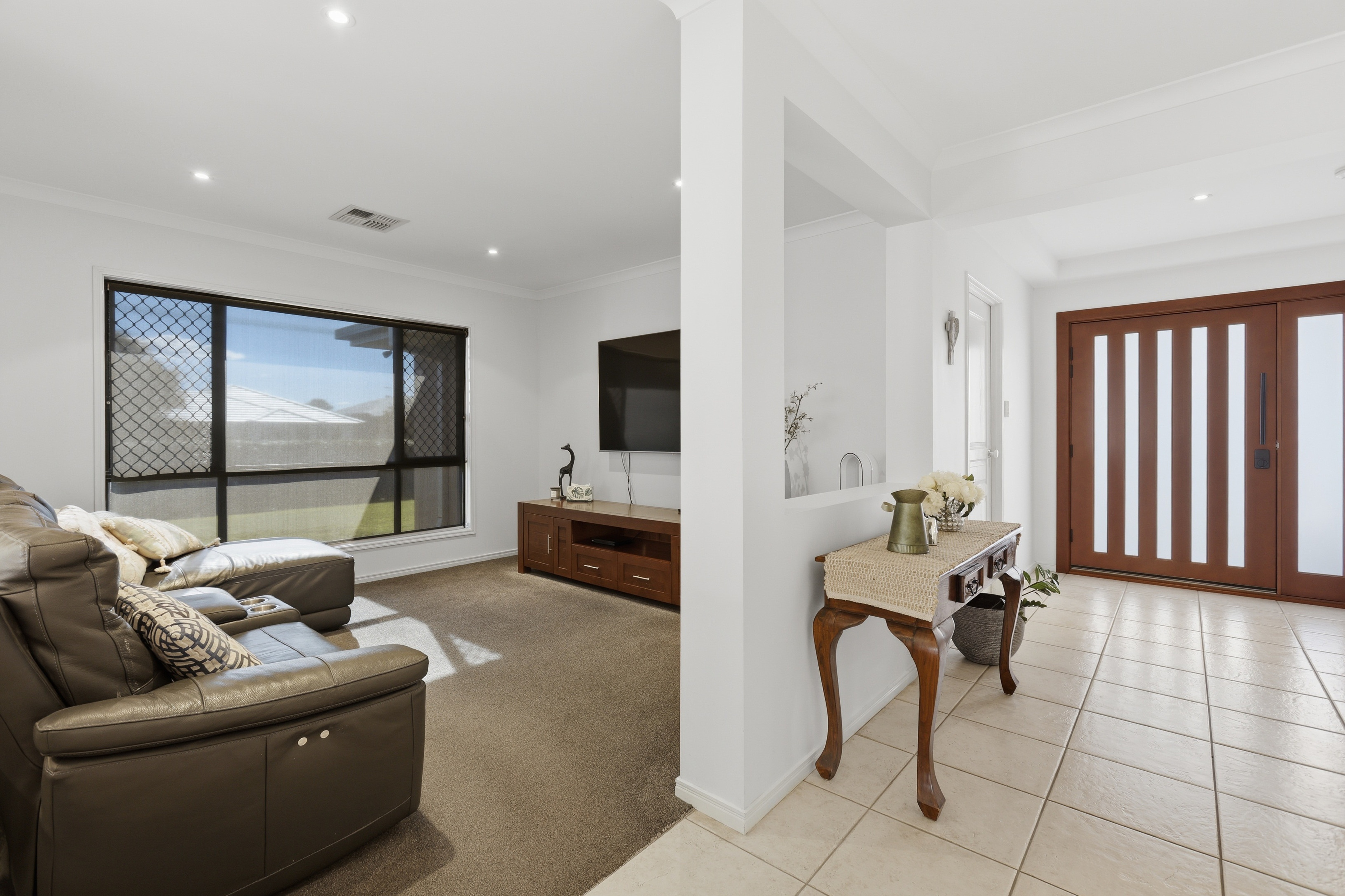 4 Scenic Drive, Murrumba Downs - Thumbnail 3