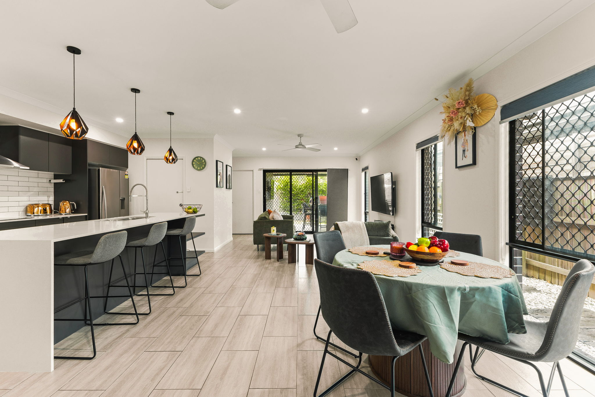 25 Golden Gate Avenue, Park Ridge - Thumbnail 2