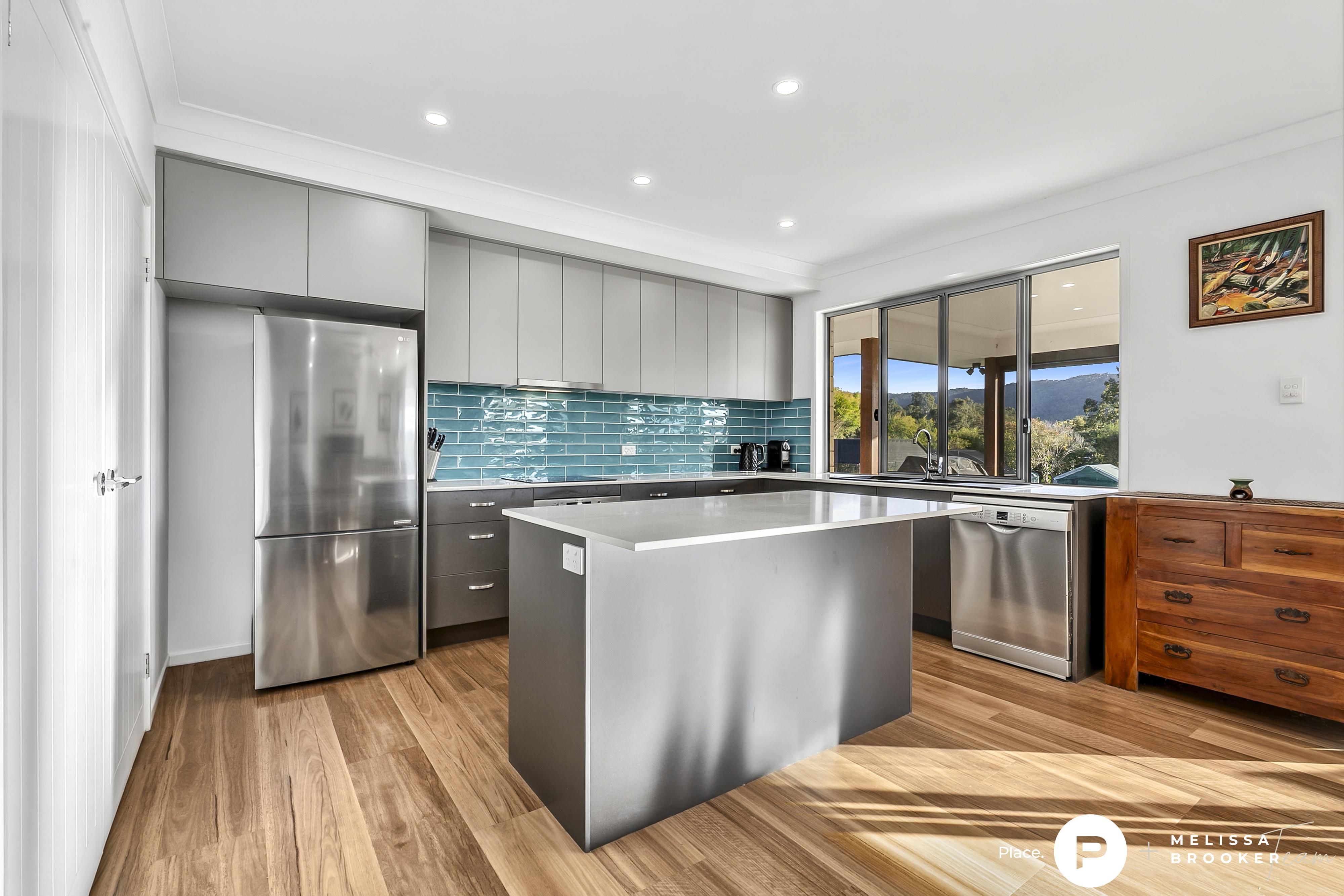 70-72 Sippel Drive, Woodford - Thumbnail 4