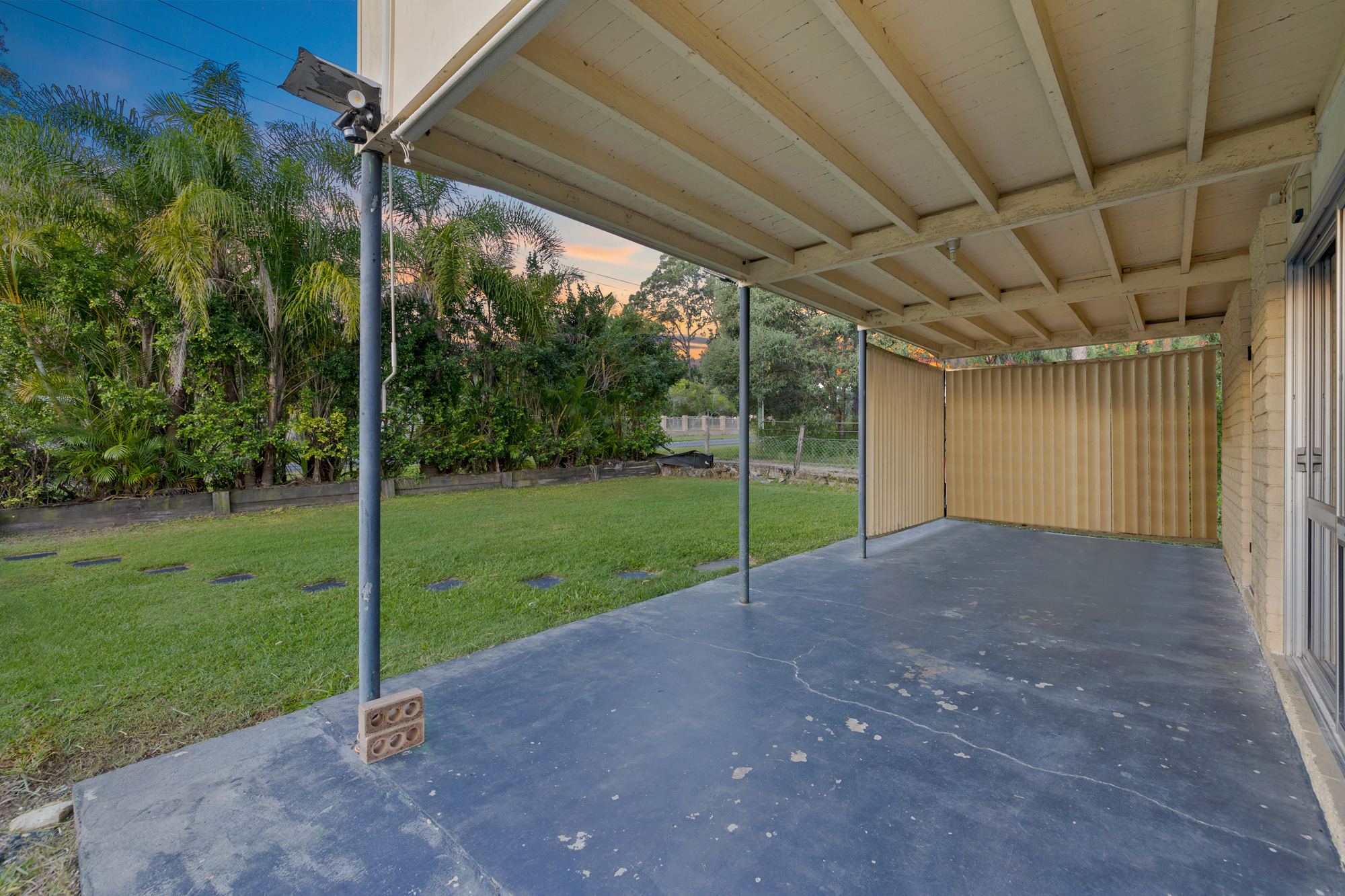 233 Andrew Road, Greenbank - Thumbnail 2
