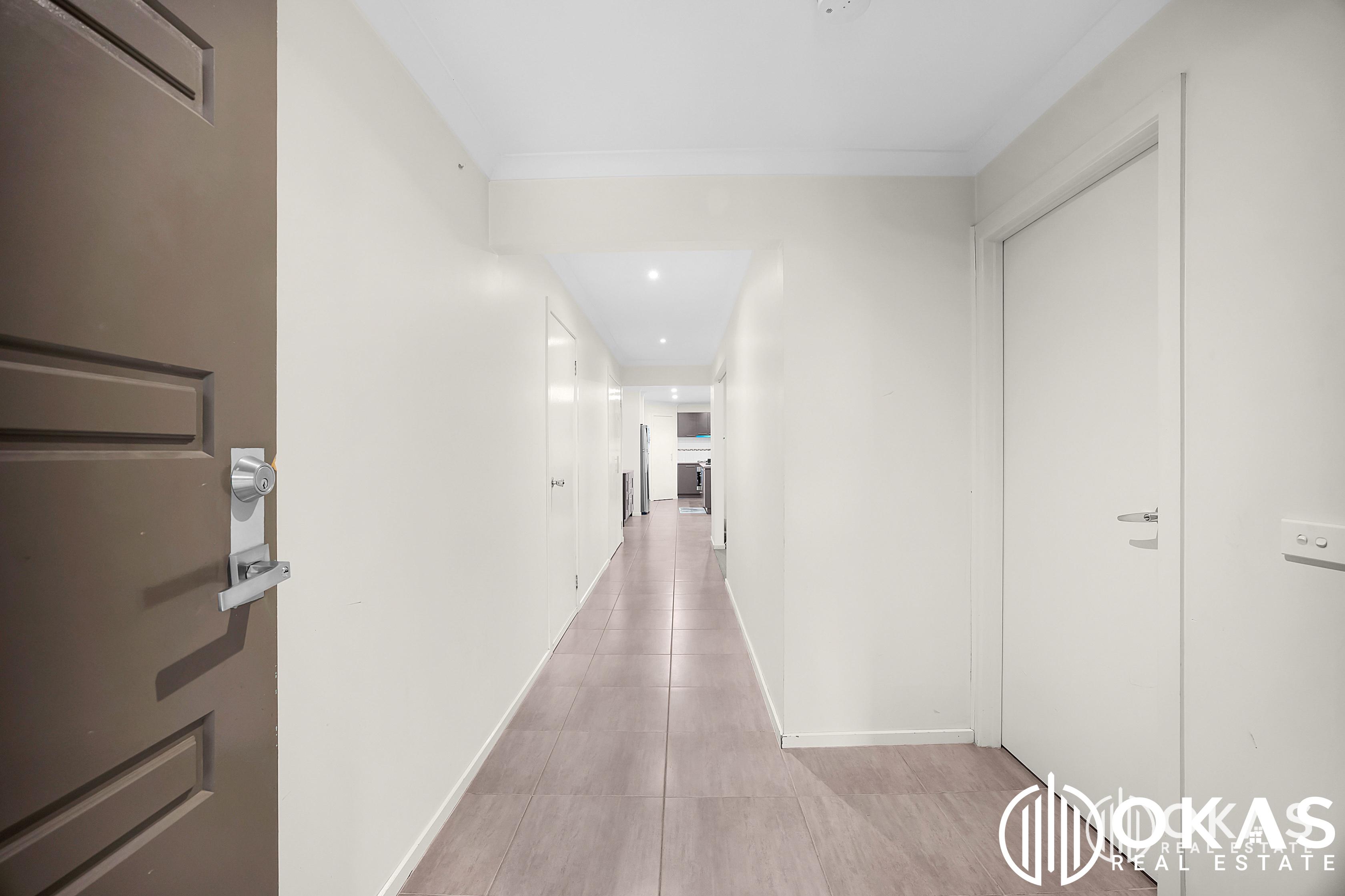 2/9 Goddard Street, Tarneit - Thumbnail 2