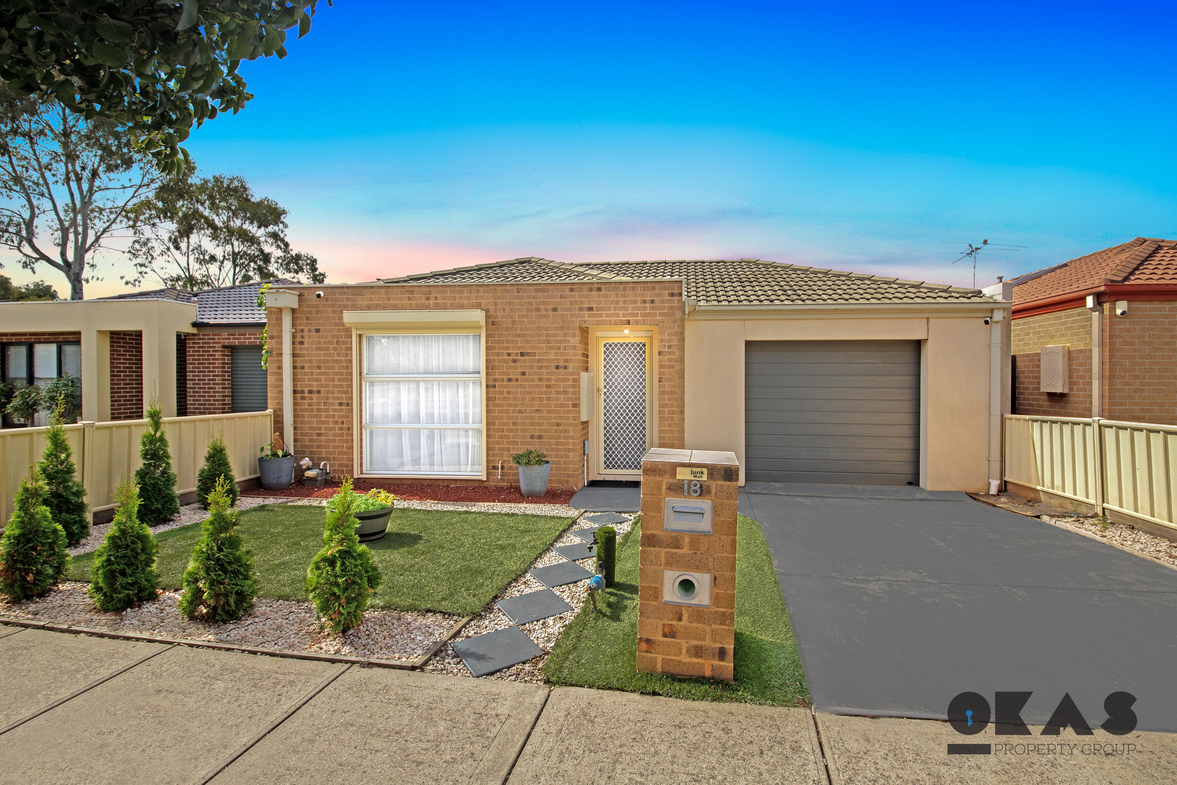 2/18 Stony Brook Way, Truganina - Image 1
