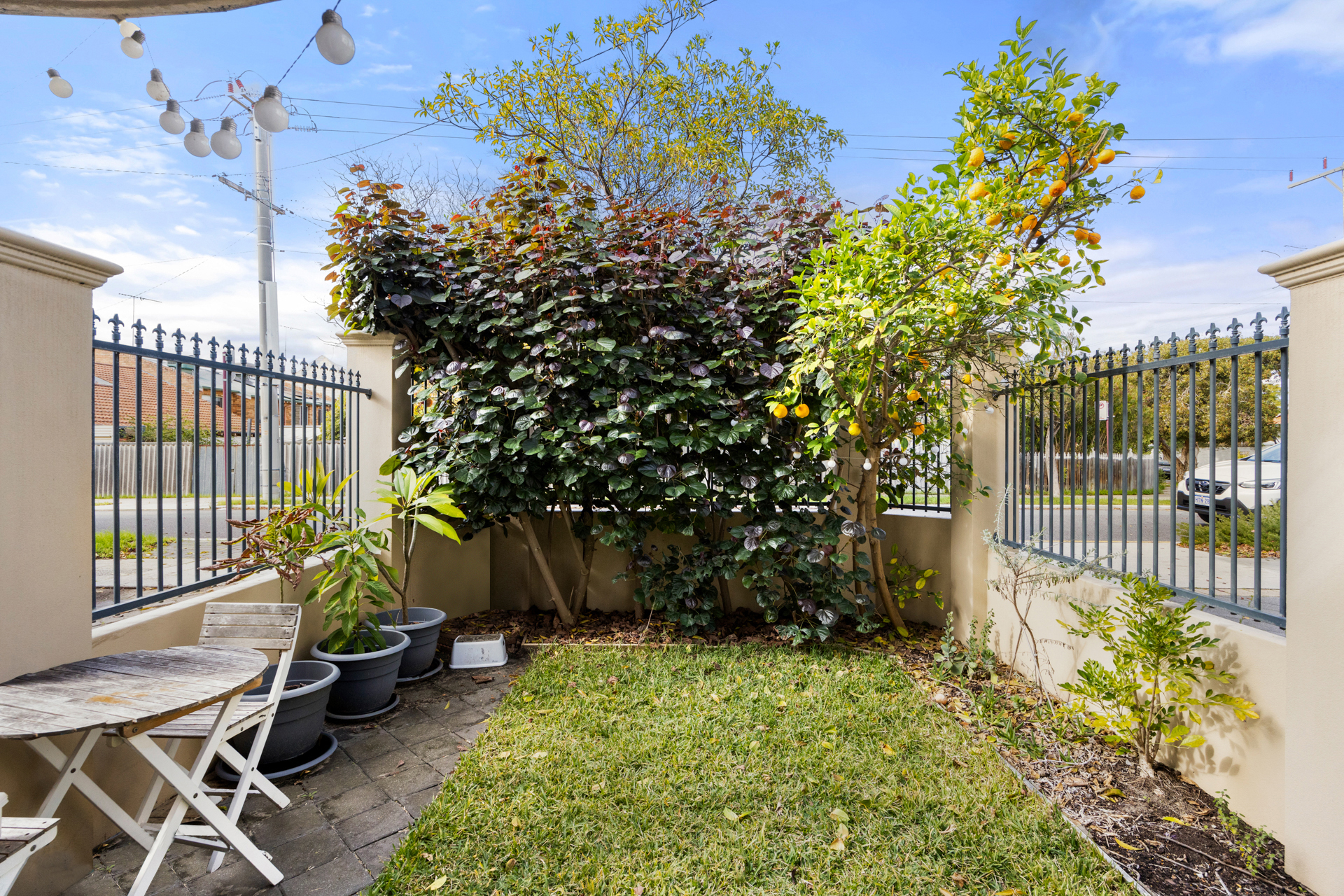 LEEDERVILLE
