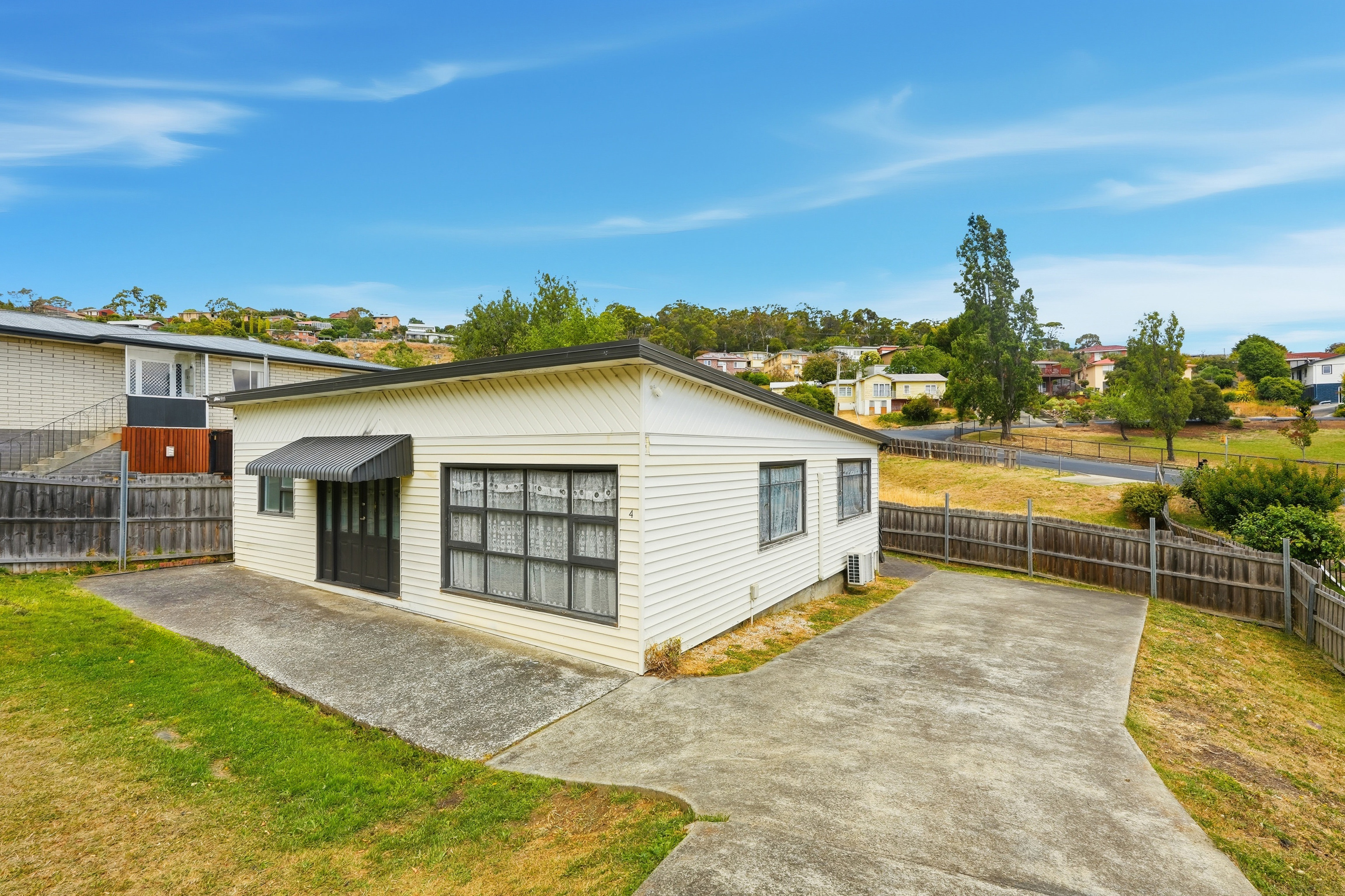 4 Winbourne Road, West Moonah TAS