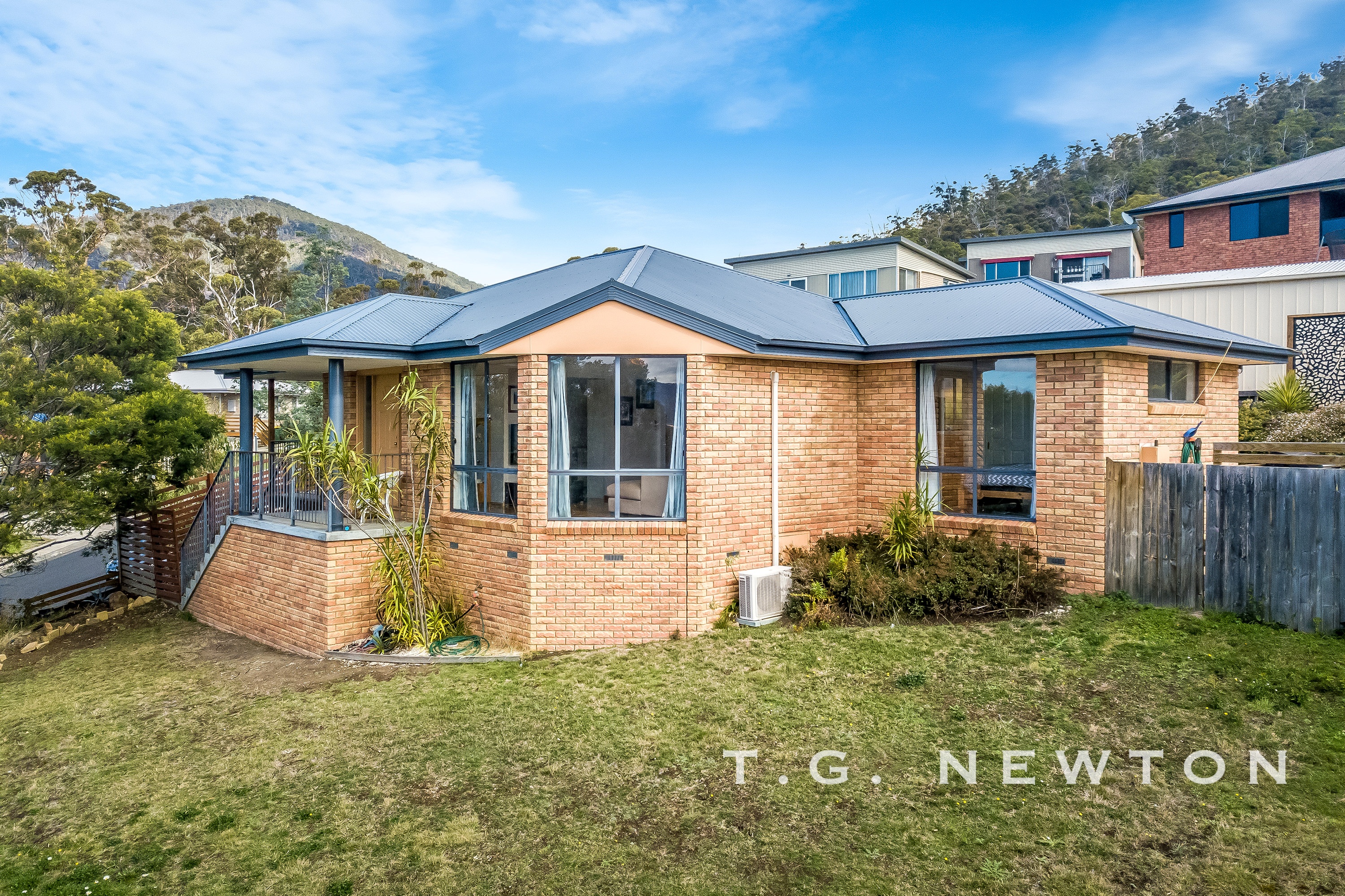 2 Coach Road, Chigwell TAS