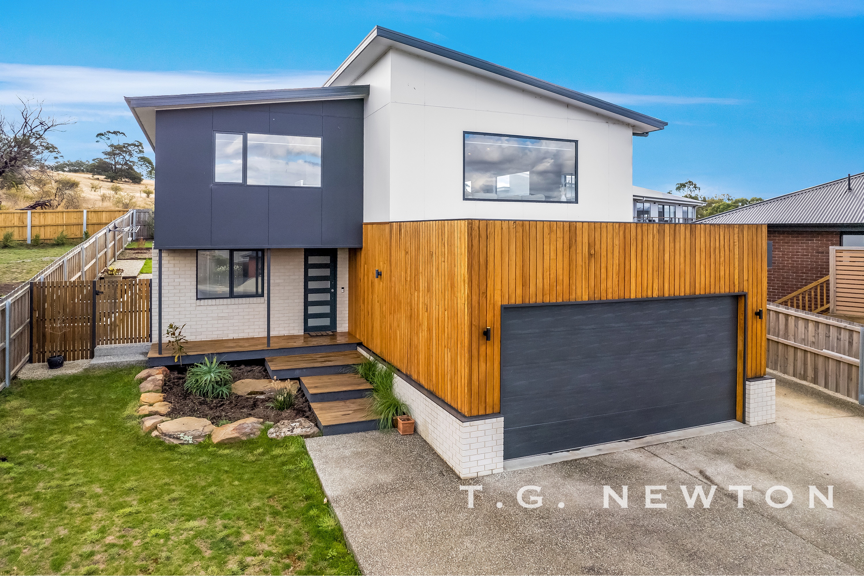 12 Laona Crescent, Granton TAS