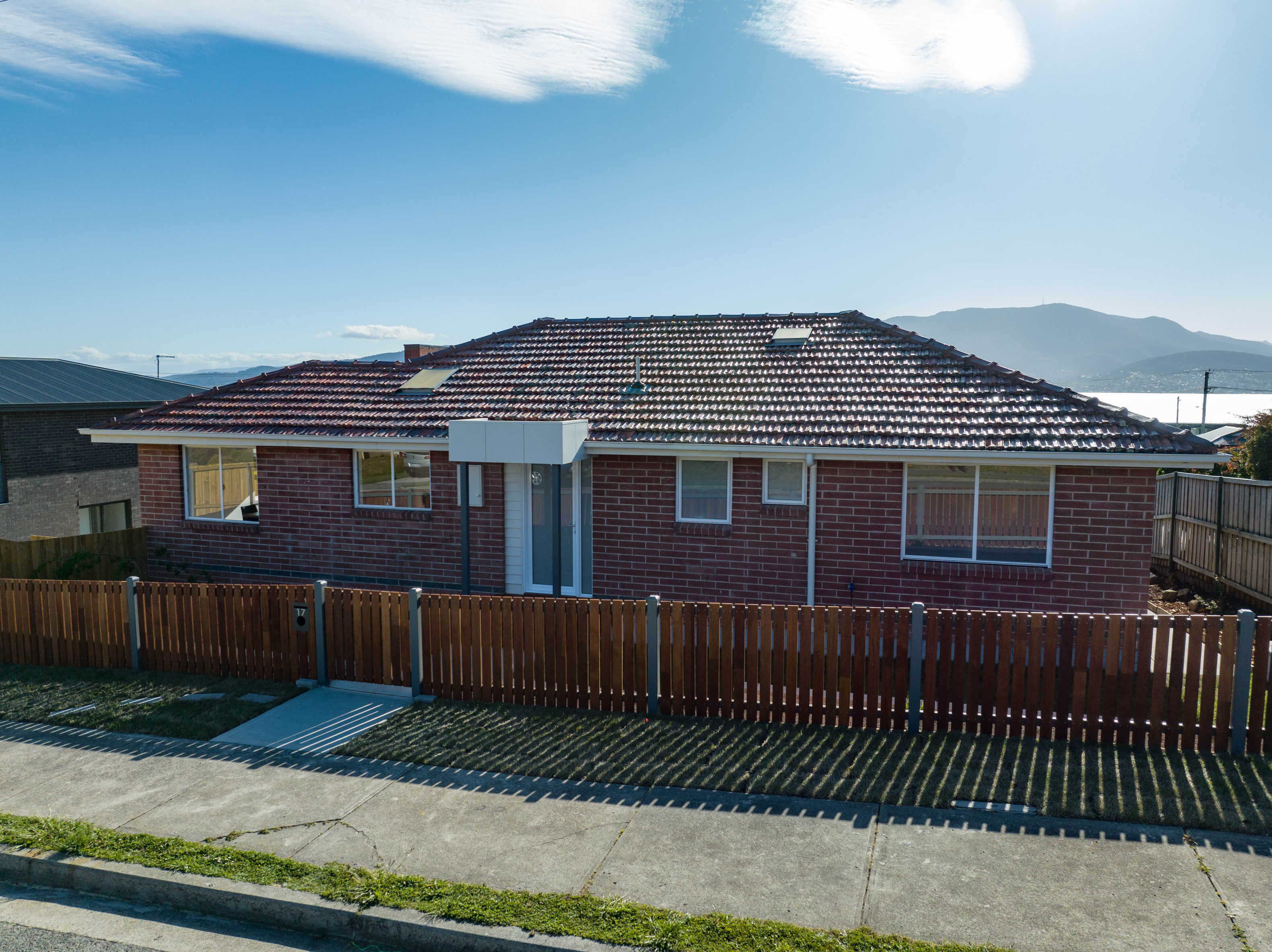 17 Alinta Street, Howrah TAS