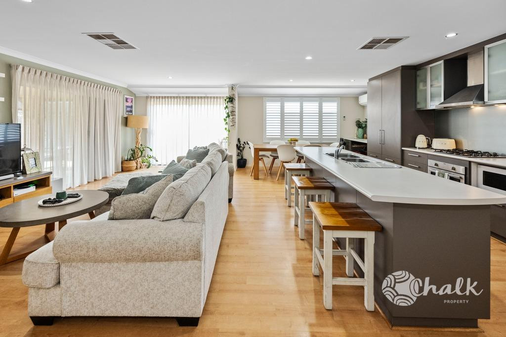 62 Colreavy Ramble, Baldivis - Thumbnail 4