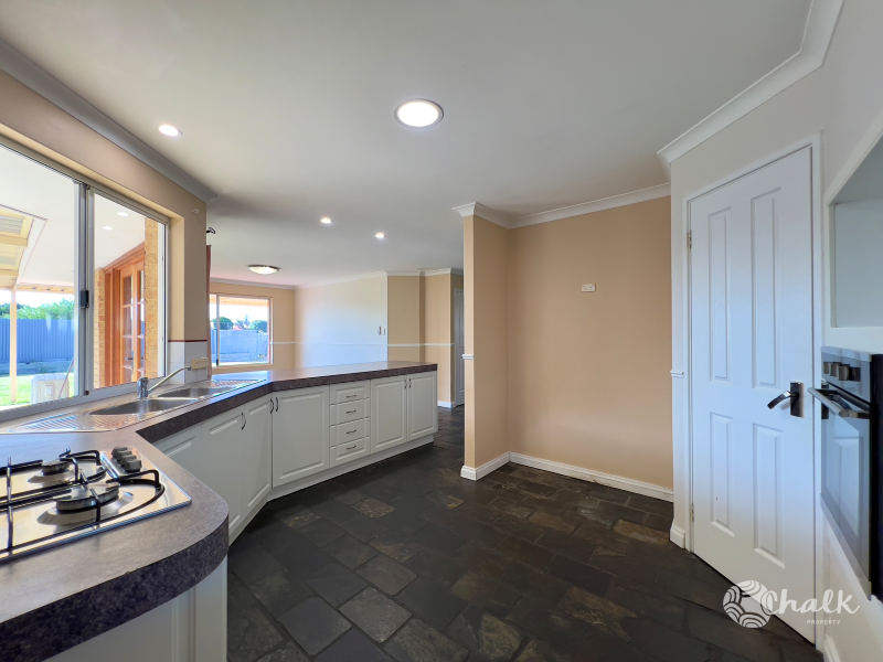 9 Basslet Place, Warnbro - Thumbnail 2