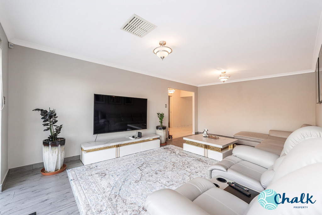 28 Harrington Waters Dr, Waikiki - Thumbnail 6