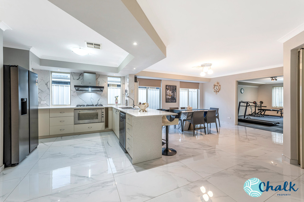 28 Harrington Waters Dr, Waikiki - Thumbnail 8