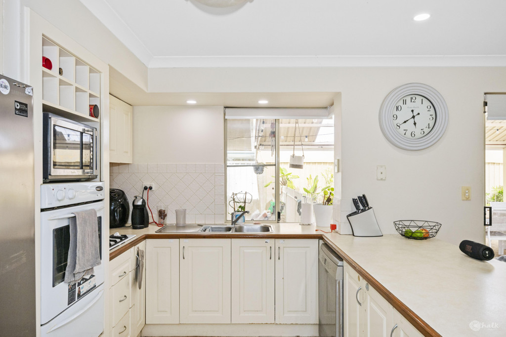 32 Bridgewater Court, Waikiki - Thumbnail 8
