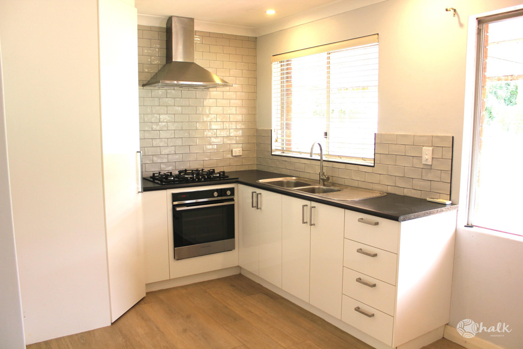 9 Carina Close, Rockingham - Thumbnail 2