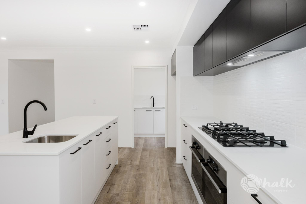 5 Windsor Way, Waikiki - Thumbnail 5