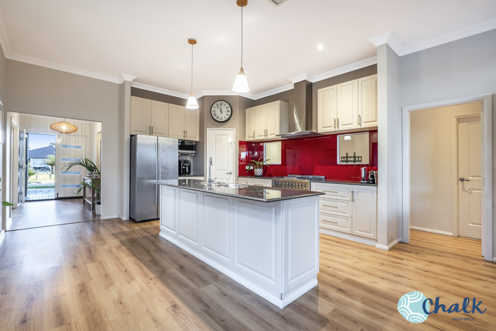 28 Swifts Court, Rockingham - Thumbnail 6