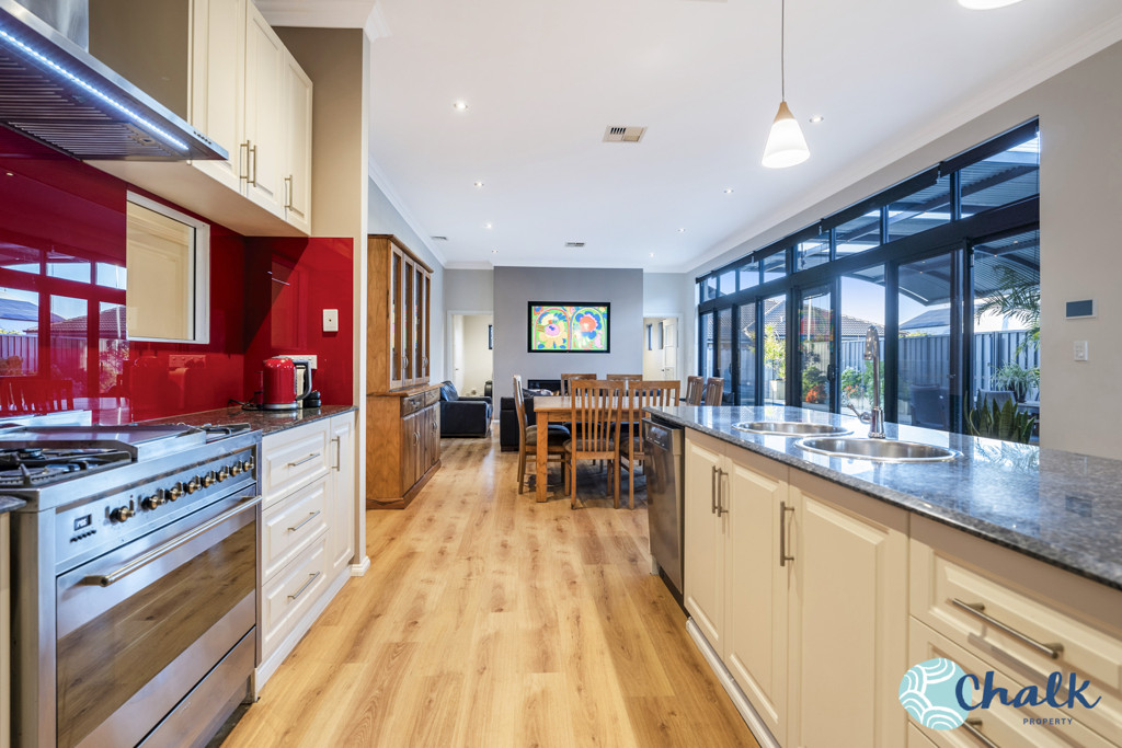 28 Swifts Court, Rockingham - Thumbnail 8