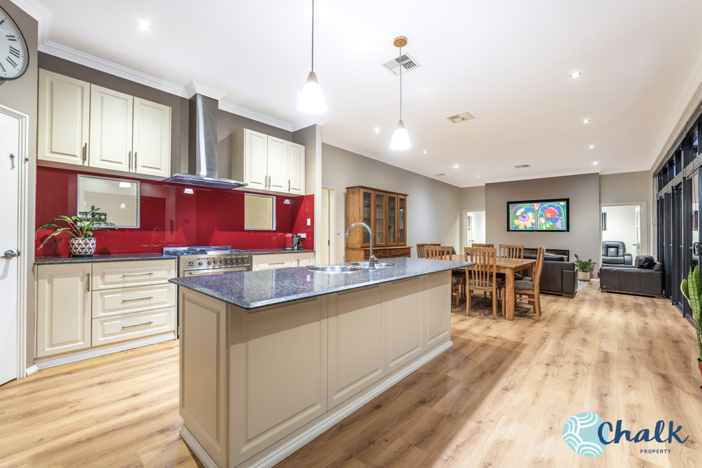 28 Swifts Court, Rockingham - Thumbnail 7