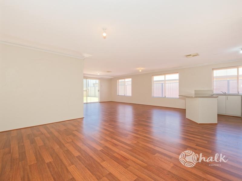 30 Oakwood Gate, Meadow Springs - Thumbnail 2