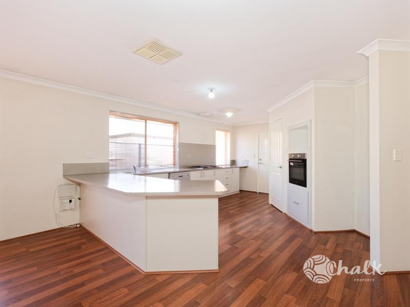 30 Oakwood Gate, Meadow Springs - Thumbnail 4