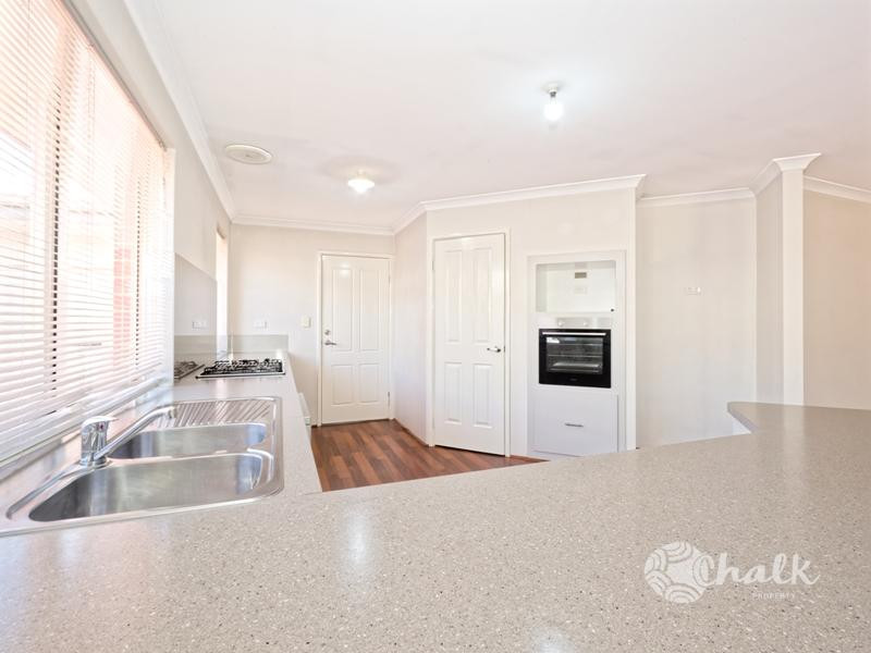 30 Oakwood Gate, Meadow Springs - Thumbnail 5