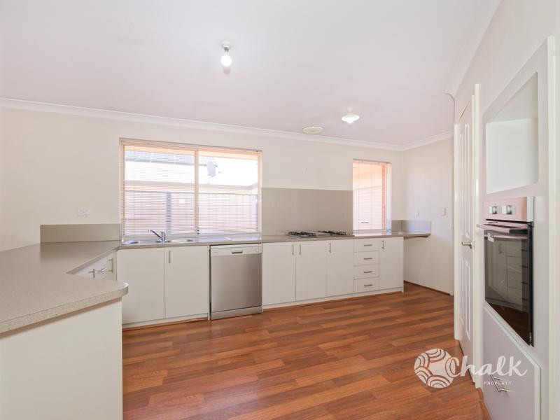 30 Oakwood Gate, Meadow Springs - Thumbnail 3