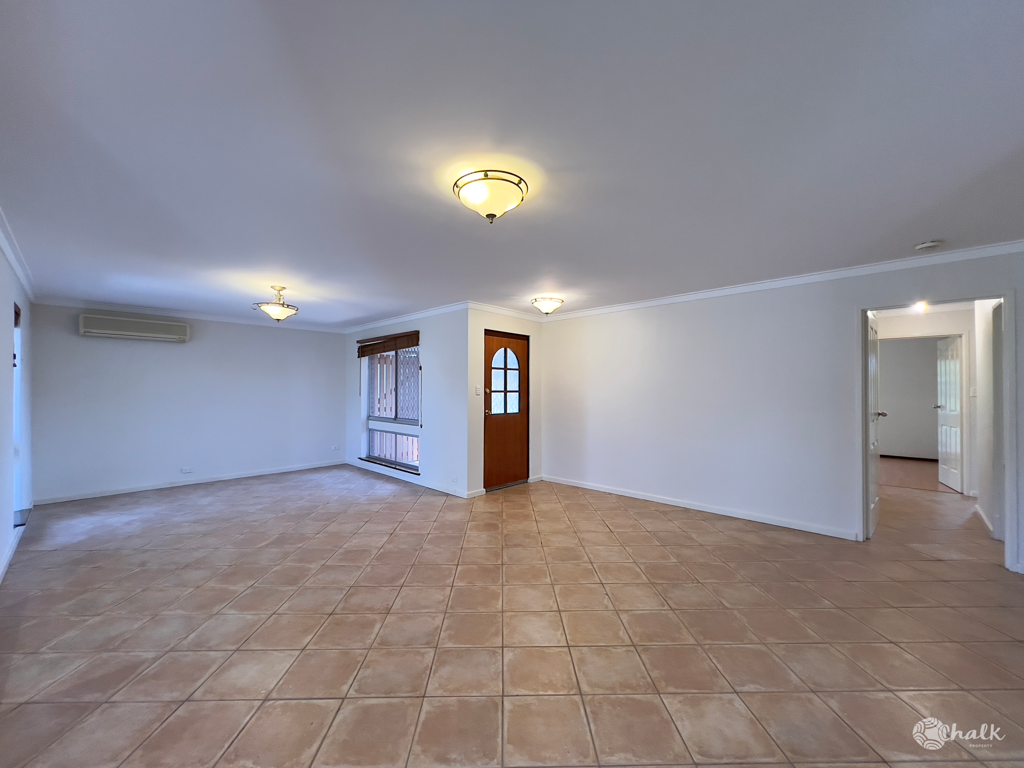27 Kerswell Way, Warnbro - Thumbnail 2