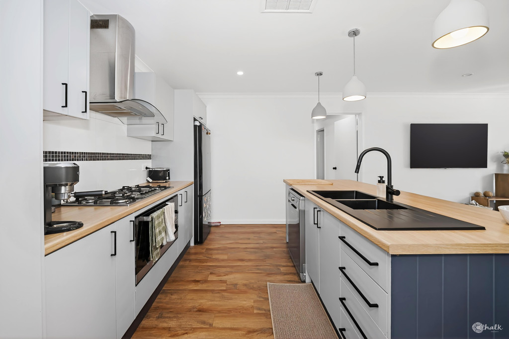 1 Walker Avenue, Rockingham - Thumbnail 6