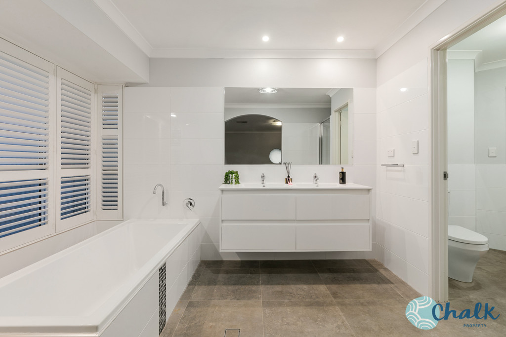 15 Ambleside Parade, Waikiki - Thumbnail 3